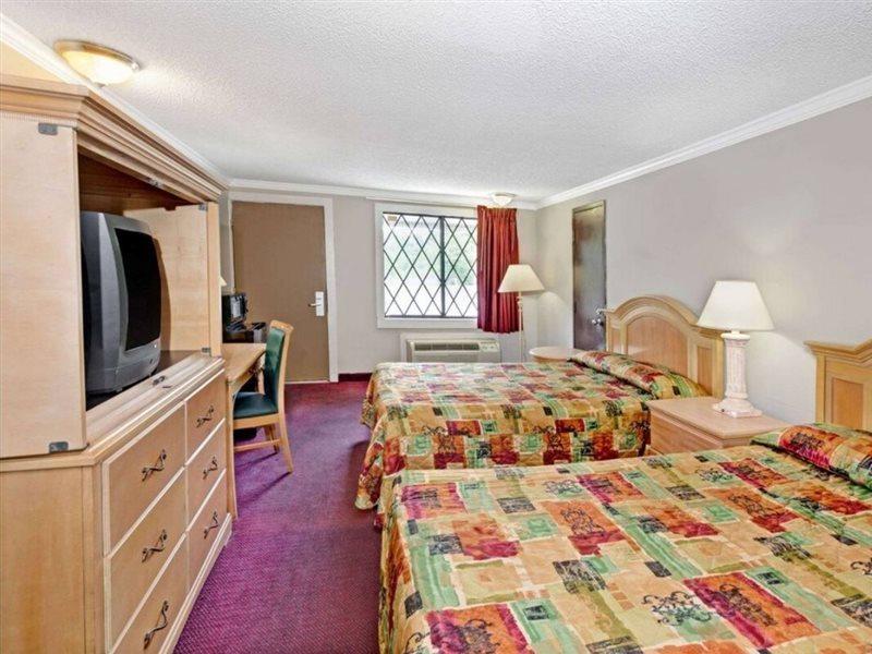 Knights Inn Austell Buitenkant foto